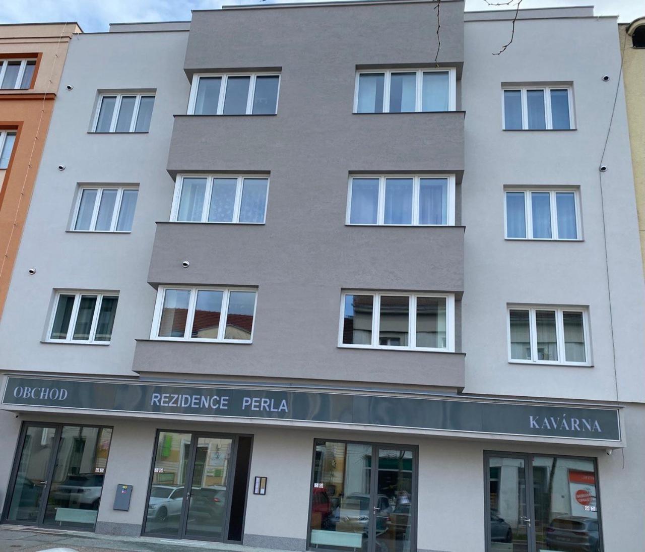 Appartement Perla Hradce 202 à Hradec Králové Extérieur photo